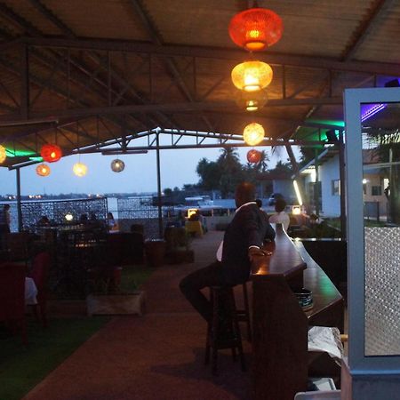 Hotel Le Marly Abidjan Ngoại thất bức ảnh