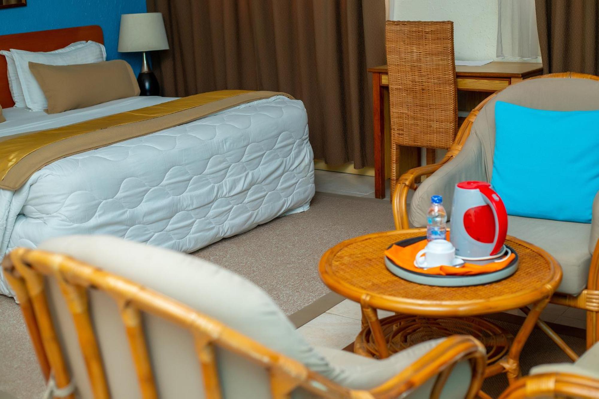Hotel Le Marly Abidjan Ngoại thất bức ảnh